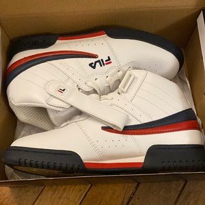 F-13 FILA kids sneaker Size USA5.5 UK4.5